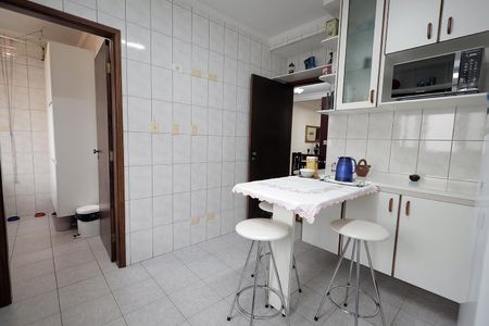 Casa à venda com 192m², 3 quartos e 4 vagas Casa à venda com 192m², 3 quartos e 4 vagasCozinha