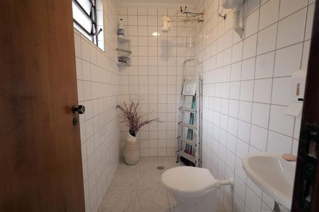 Casa à venda com 192m², 3 quartos e 4 vagas Casa à venda com 192m², 3 quartos e 4 vagasBanheiro