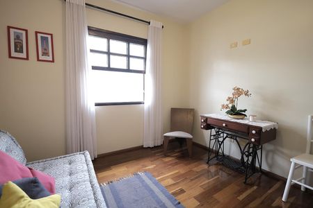 Casa à venda com 192m², 3 quartos e 4 vagas Casa à venda com 192m², 3 quartos e 4 vagasQuarto 1