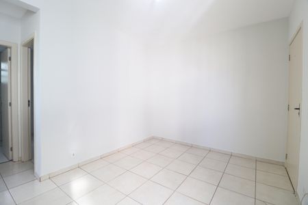 Sala de apartamento para alugar com 2 quartos, 43m² em Chácaras Tubalina E Quartel, Uberlândia