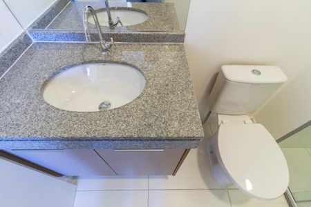 Banheiro de casa para alugar com 1 quarto, 24m² em Pinheiros, São Paulo