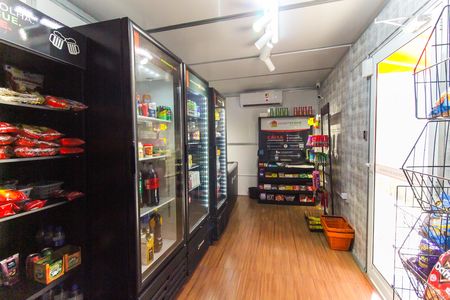 Apartamento para alugar com 49m², 2 quartos e 1 vaga Apartamento para alugar com 49m², 2 quartos e 1 vagaMini Mercado