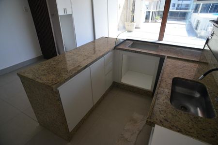 Cozinha de apartamento para alugar com 2 quartos, 170m² em Barra da Tijuca, Rio de Janeiro