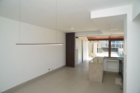 Sala de apartamento para alugar com 2 quartos, 170m² em Barra da Tijuca, Rio de Janeiro
