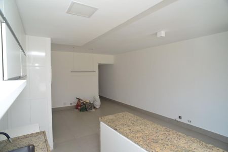 Apartamento para alugar com 170m², 2 quartos e 1 vaga Apartamento para alugar com 170m², 2 quartos e 1 vagaSala
