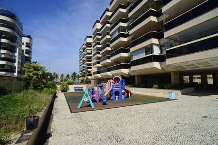 Apartamento para alugar com 170m², 2 quartos e 1 vaga Apartamento para alugar com 170m², 2 quartos e 1 vagaÁrea Comum - Playground