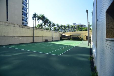 Apartamento para alugar com 170m², 2 quartos e 1 vaga Apartamento para alugar com 170m², 2 quartos e 1 vagaÁrea Comum - Quadra de Tênis