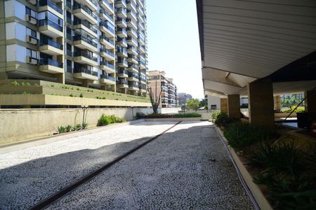 Apartamento para alugar com 170m², 2 quartos e 1 vaga Apartamento para alugar com 170m², 2 quartos e 1 vagaÁrea Comum - Área Externa