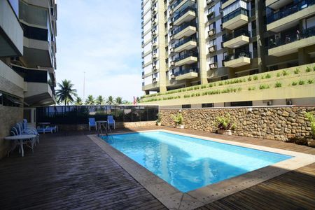 Apartamento para alugar com 170m², 2 quartos e 1 vaga Apartamento para alugar com 170m², 2 quartos e 1 vagaÁrea Comum - Piscina