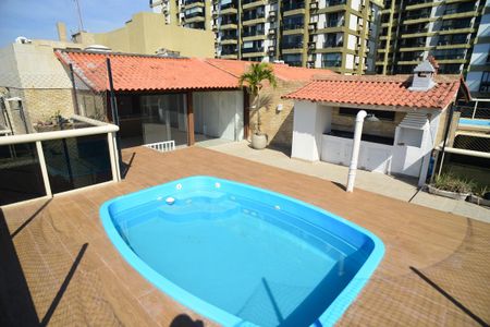 Apartamento para alugar com 170m², 2 quartos e 1 vaga Apartamento para alugar com 170m², 2 quartos e 1 vagaPiscina