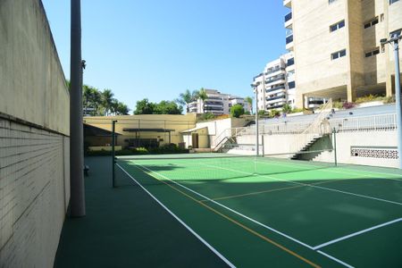 Apartamento para alugar com 170m², 2 quartos e 1 vaga Apartamento para alugar com 170m², 2 quartos e 1 vagaÁrea Comum - Quadra de Tênis