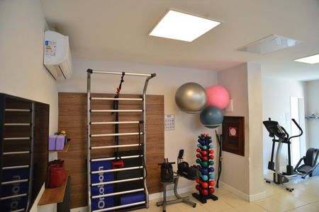 Apartamento para alugar com 170m², 2 quartos e 1 vaga Apartamento para alugar com 170m², 2 quartos e 1 vagaÁrea Comum - Academia