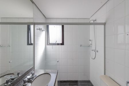 Apartamento para alugar com 126m², 3 quartos e 3 vagas Apartamento para alugar com 126m², 3 quartos e 3 vagasBanheiro da Suíte