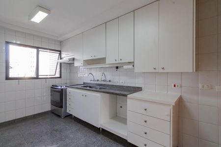 Apartamento para alugar com 126m², 3 quartos e 3 vagas Apartamento para alugar com 126m², 3 quartos e 3 vagasCozinha