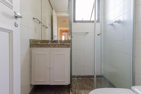 Apartamento para alugar com 126m², 3 quartos e 3 vagas Apartamento para alugar com 126m², 3 quartos e 3 vagasBanheiro