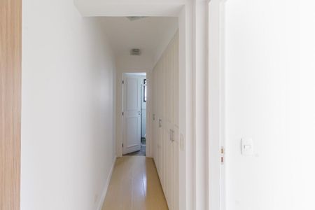 Apartamento para alugar com 126m², 3 quartos e 3 vagas Apartamento para alugar com 126m², 3 quartos e 3 vagasCorredor