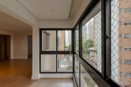 Sala de apartamento para alugar com 3 quartos, 126m² em Vila Uberabinha, São Paulo