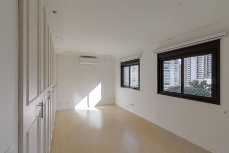 Apartamento para alugar com 126m², 3 quartos e 3 vagas Apartamento para alugar com 126m², 3 quartos e 3 vagasSuíte 2