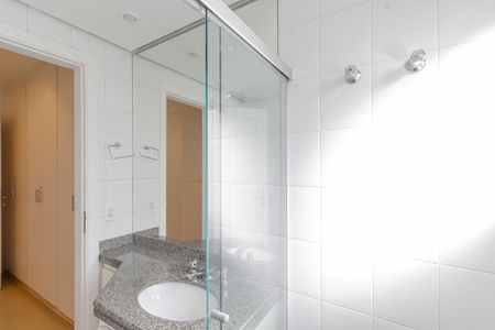 Apartamento para alugar com 126m², 3 quartos e 3 vagas Apartamento para alugar com 126m², 3 quartos e 3 vagasBanheiro da Suíte