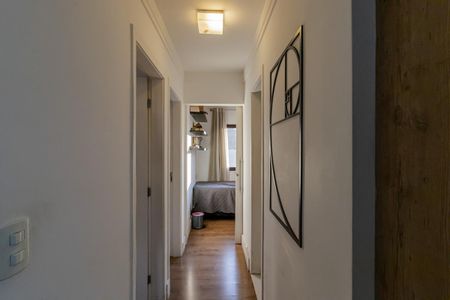 Corredor de apartamento à venda com 3 quartos, 76m² em Vila Olímpia, São Paulo
