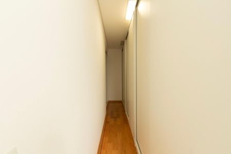 Casa de condomínio para alugar com 441m², 4 quartos e 4 vagasSuíte 2