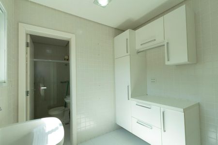 Casa de condomínio para alugar com 441m², 4 quartos e 4 vagasÁrea de serviço