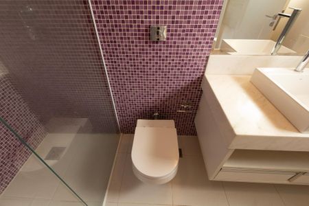 Casa de condomínio para alugar com 441m², 4 quartos e 4 vagasSuíte 3 - Banheiro