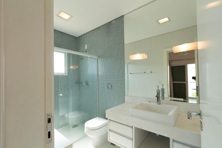 Casa de condomínio para alugar com 441m², 4 quartos e 4 vagasSuíte 4 - Banheiro