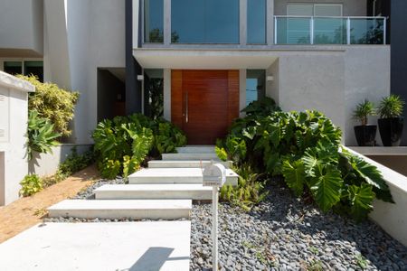 Casa de condomínio para alugar com 441m², 4 quartos e 4 vagasFachada