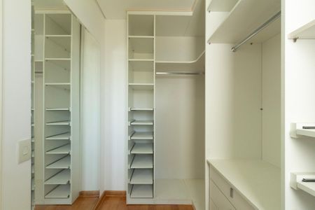 Casa de condomínio para alugar com 441m², 4 quartos e 4 vagasSuíte 4