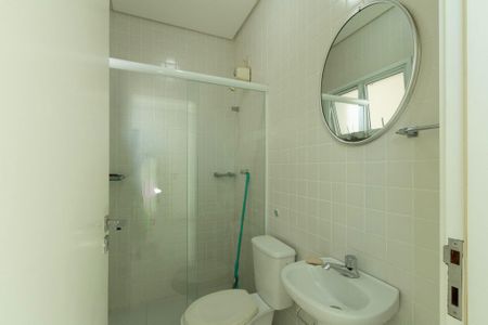 Casa de condomínio para alugar com 441m², 4 quartos e 4 vagasBanheiro de serviço