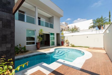 Casa de condomínio para alugar com 441m², 4 quartos e 4 vagasQuintal