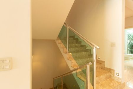 Casa de condomínio para alugar com 441m², 4 quartos e 4 vagasSala 2