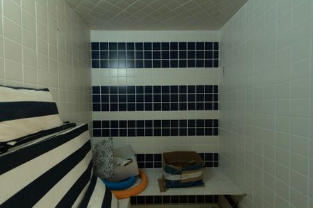 Casa de condomínio para alugar com 441m², 4 quartos e 4 vagasQuintal