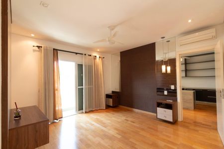 Casa de condomínio para alugar com 441m², 4 quartos e 4 vagasSuíte