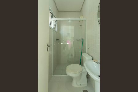 Casa de condomínio para alugar com 441m², 4 quartos e 4 vagasBanheiro de serviço