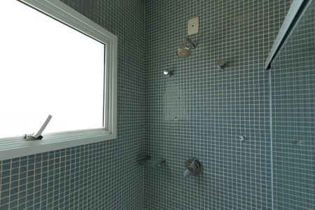 Casa de condomínio para alugar com 441m², 4 quartos e 4 vagasSuíte 4 - Banheiro