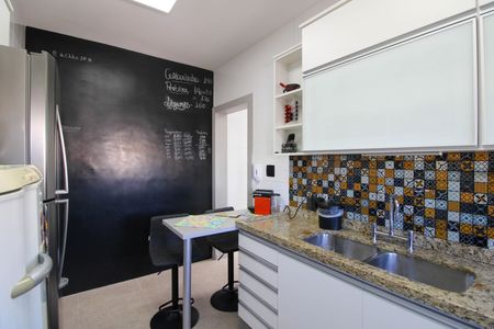 Apartamento à venda com 244m², 5 quartos e 4 vagasCozinha 