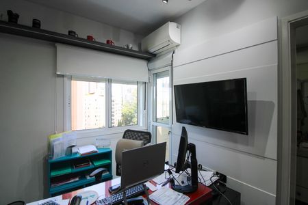 Apartamento à venda com 244m², 5 quartos e 4 vagasSuíte 2