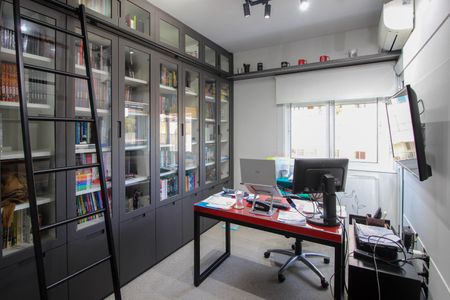 Apartamento à venda com 244m², 5 quartos e 4 vagasSuíte 2