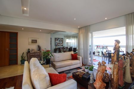 Apartamento à venda com 244m², 5 quartos e 4 vagasSala