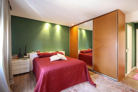 Apartamento à venda com 244m², 5 quartos e 4 vagasSuíte 4