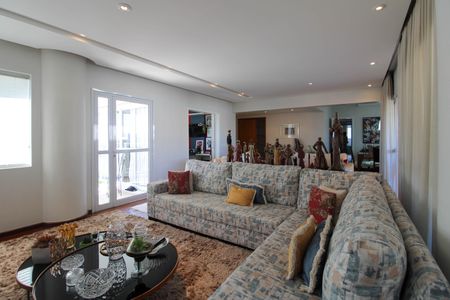 Apartamento à venda com 244m², 5 quartos e 4 vagasSala