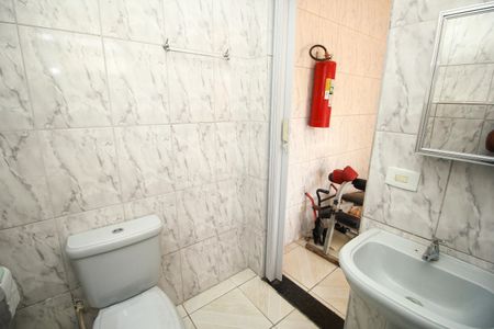 Casa à venda com 193m², 4 quartos e 3 vagasBanheiro - Casa 2