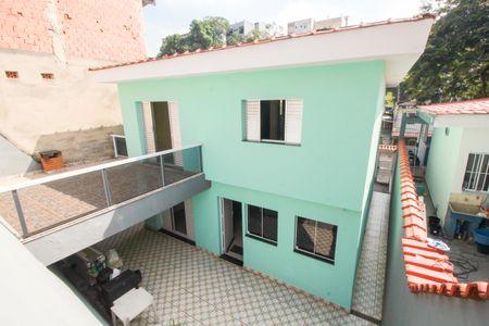 Casa à venda com 193m², 4 quartos e 3 vagasFachada dos fundos
