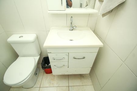 Casa à venda com 193m², 4 quartos e 3 vagasBanheiro 2