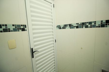 Casa à venda com 193m², 4 quartos e 3 vagasBanheiro 2