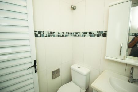Casa à venda com 193m², 4 quartos e 3 vagasBanheiro 2