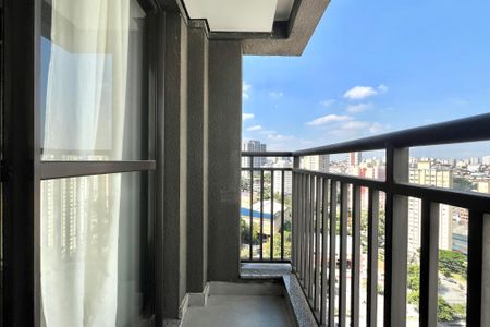 Studio para alugar com 29m², 1 quarto e 1 vaga Studio para alugar com 29m², 1 quarto e 1 vagaVaranda