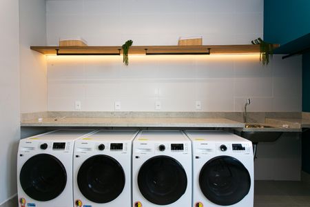 Studio para alugar com 26m², 1 quarto e sem vaga Studio para alugar com 26m², 1 quarto e sem vagaÁrea Comum - Lavanderia